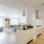 Home Stay - Coven Garden